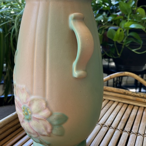 Weller Wild Rose Vase Vintage Pottery Collectable 1930's muted colors - Picture 10 of 12